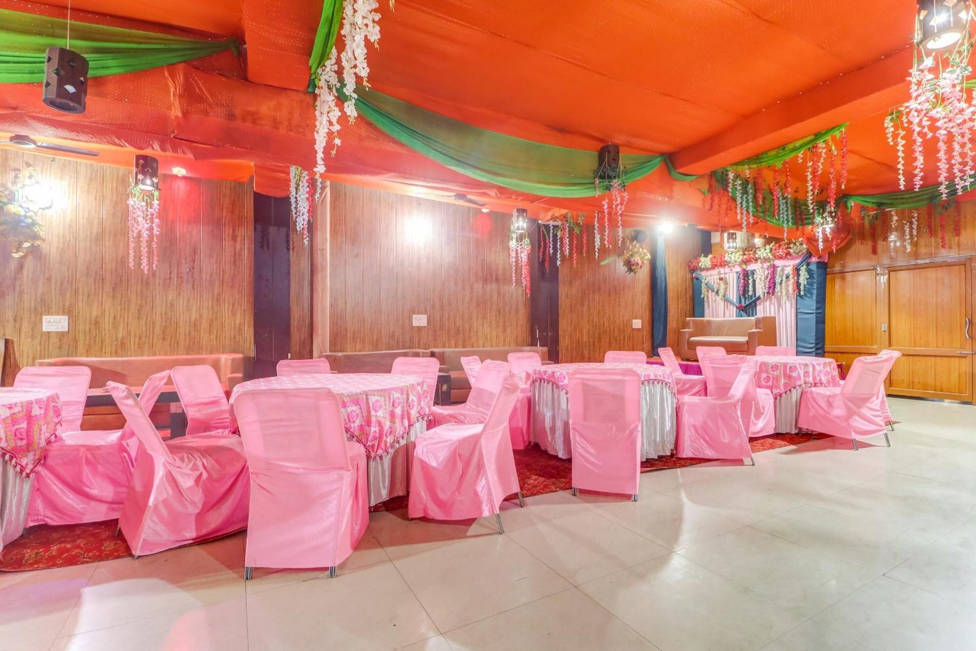 Townhouse Hotel Ludhiana Bagian luar foto