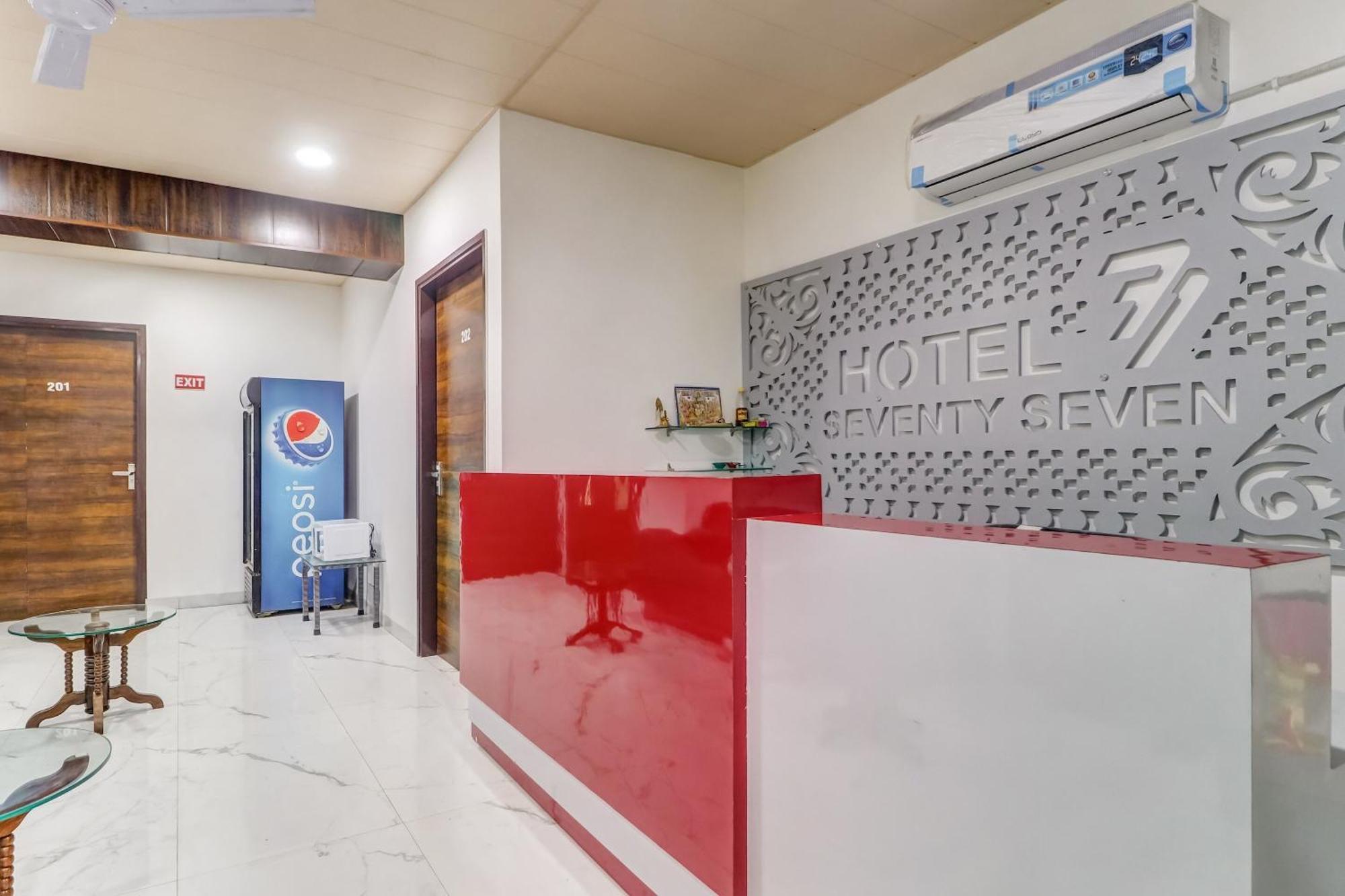 Townhouse Hotel Ludhiana Bagian luar foto