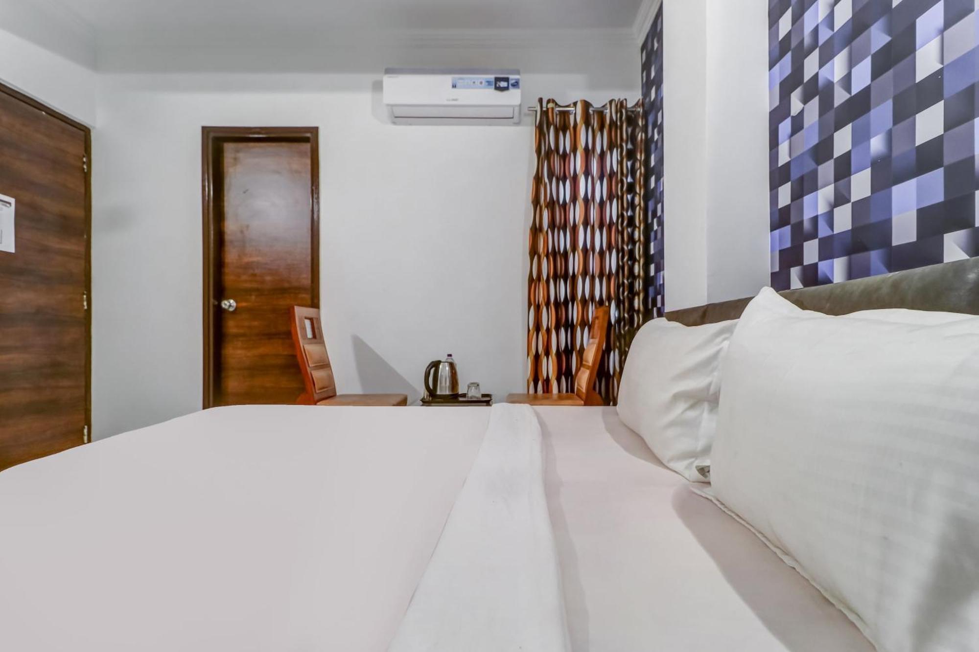 Townhouse Hotel Ludhiana Bagian luar foto