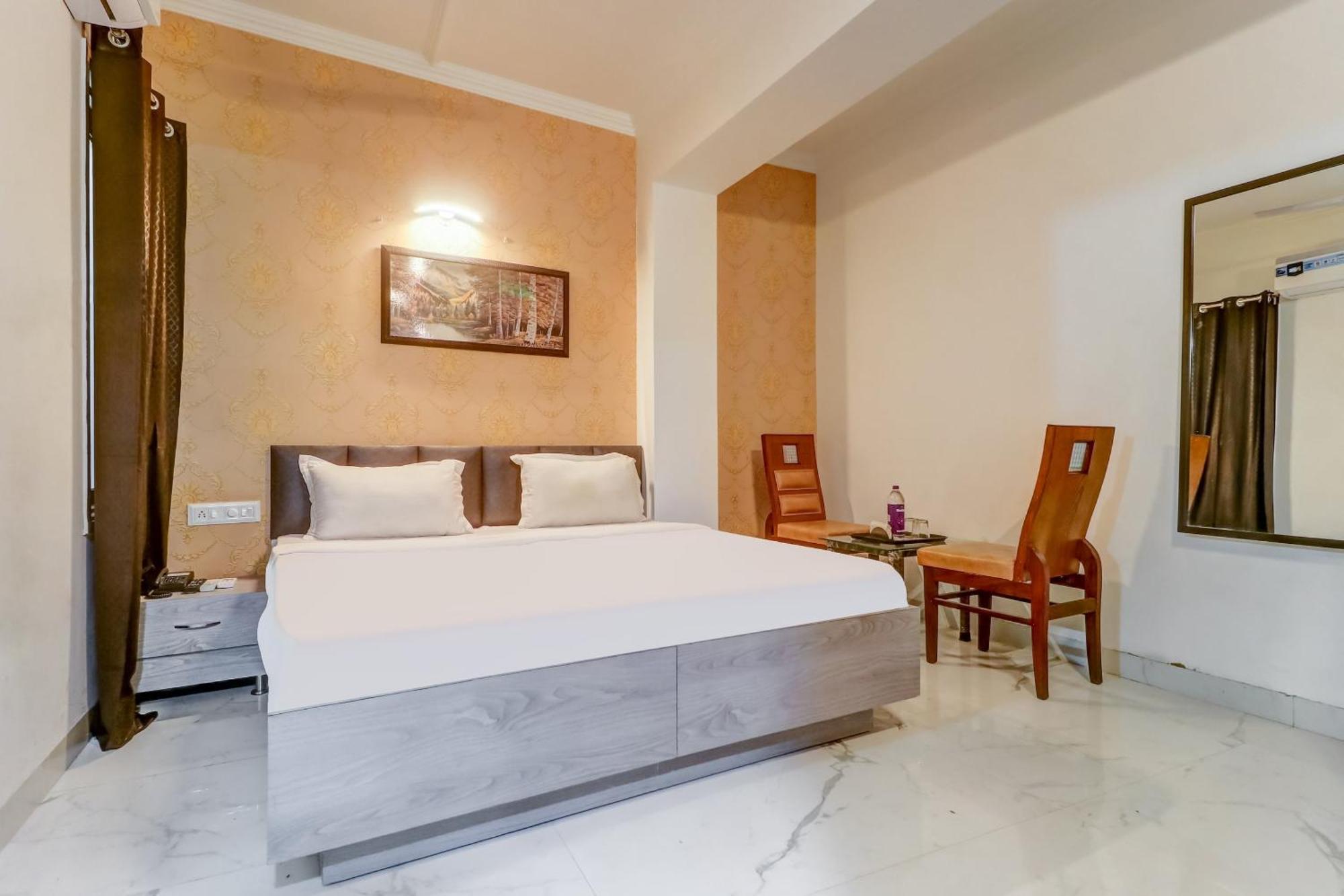 Townhouse Hotel Ludhiana Bagian luar foto