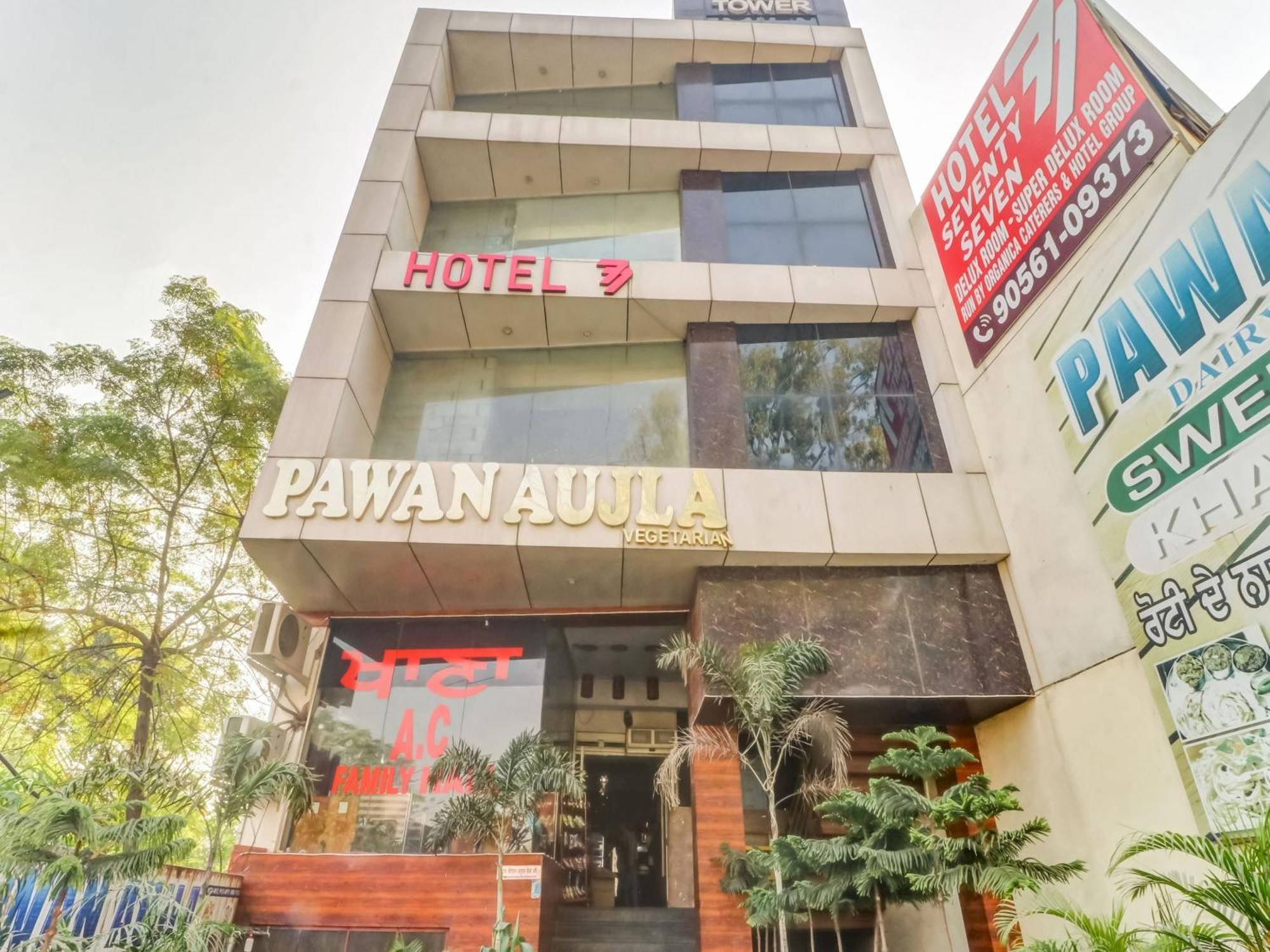 Townhouse Hotel Ludhiana Bagian luar foto
