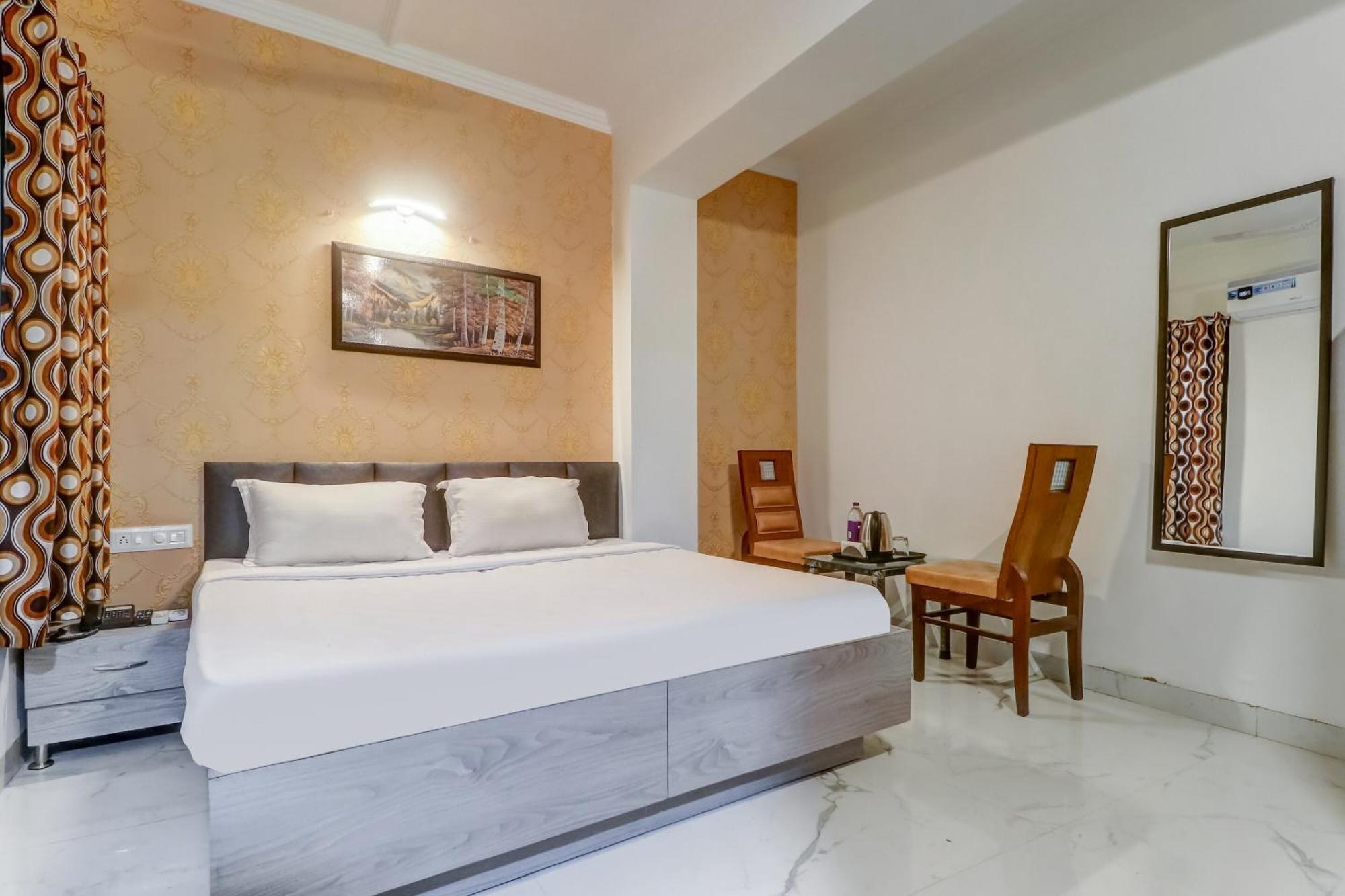 Townhouse Hotel Ludhiana Bagian luar foto