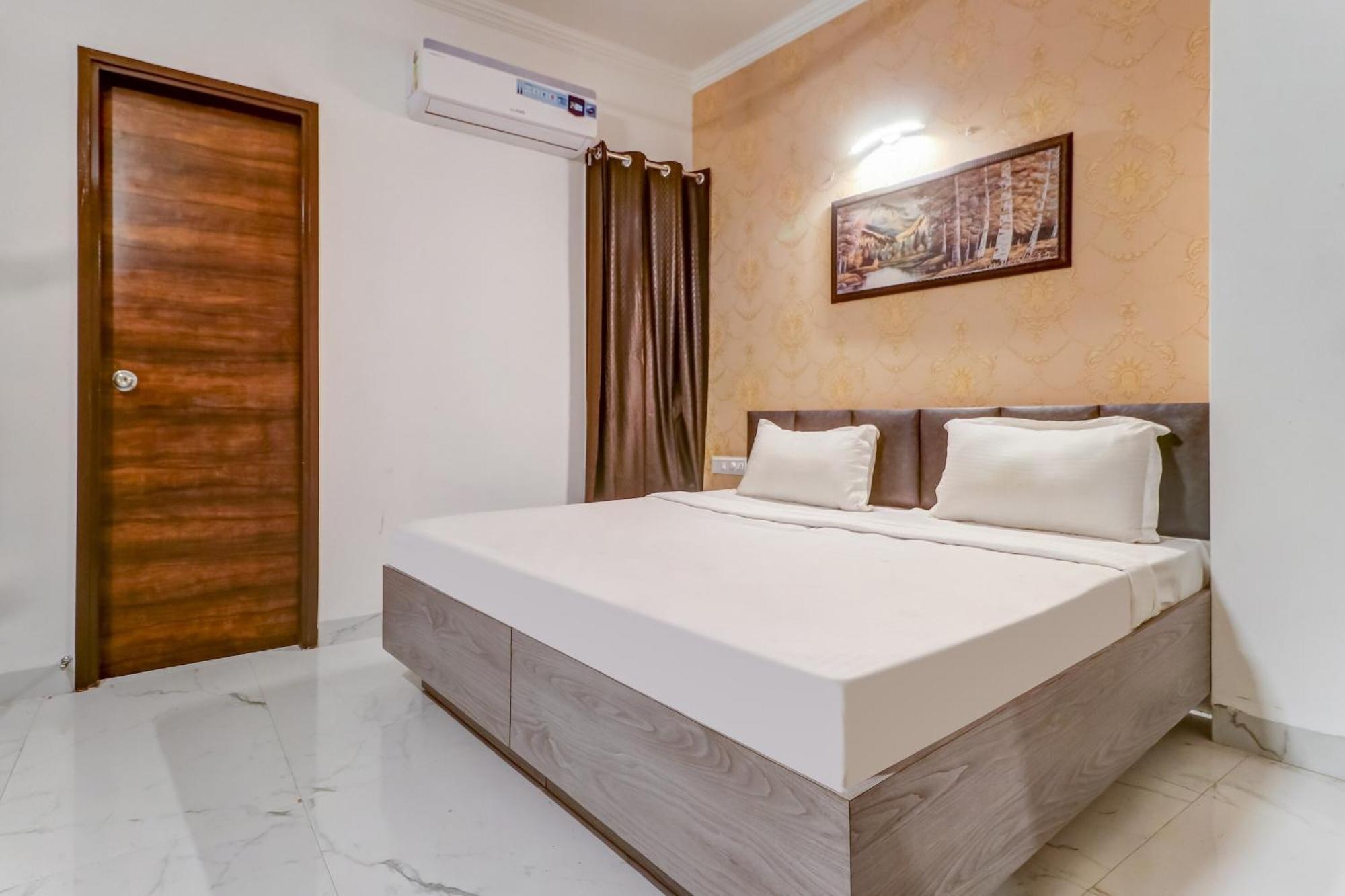 Townhouse Hotel Ludhiana Bagian luar foto