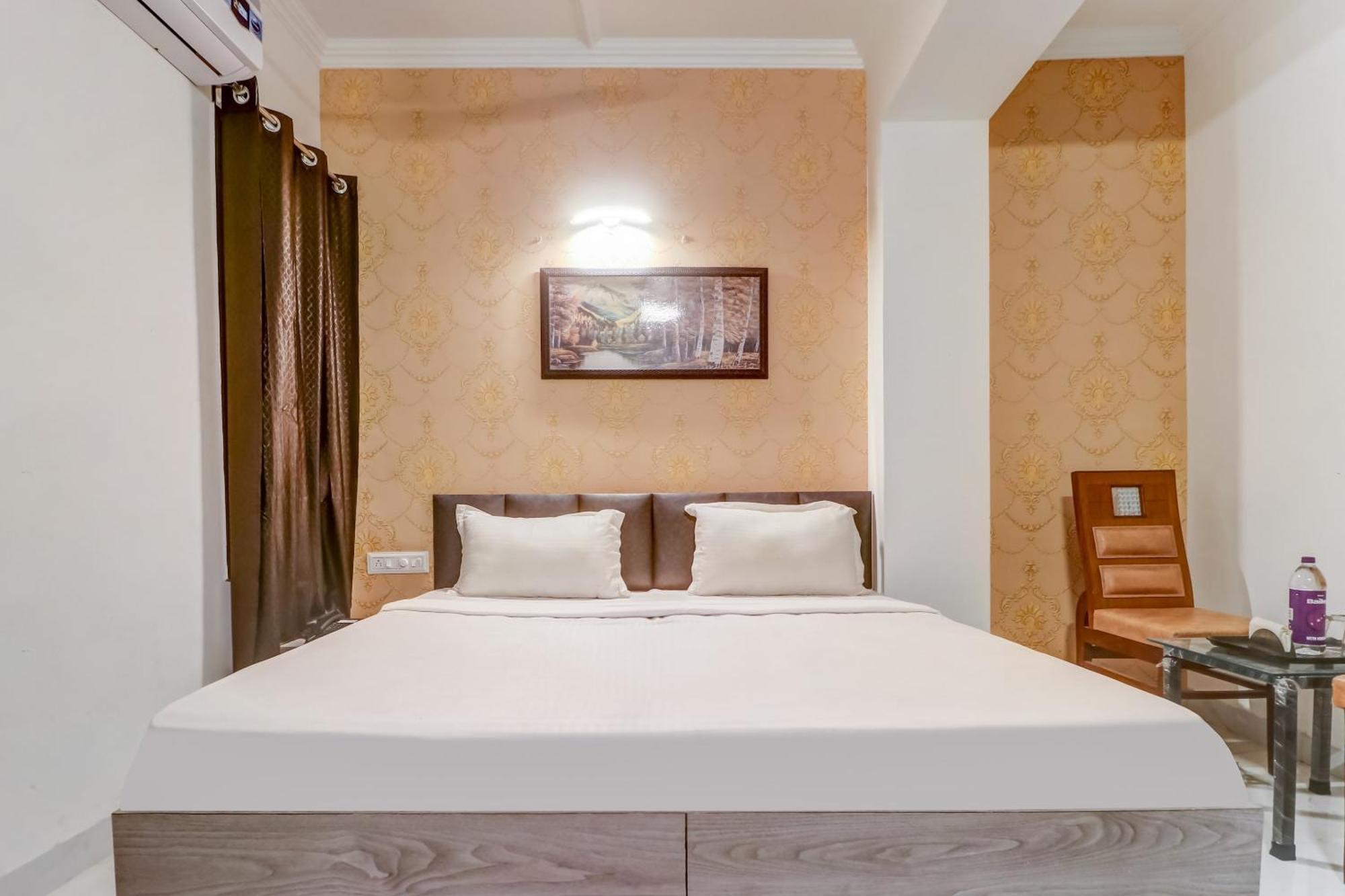 Townhouse Hotel Ludhiana Bagian luar foto