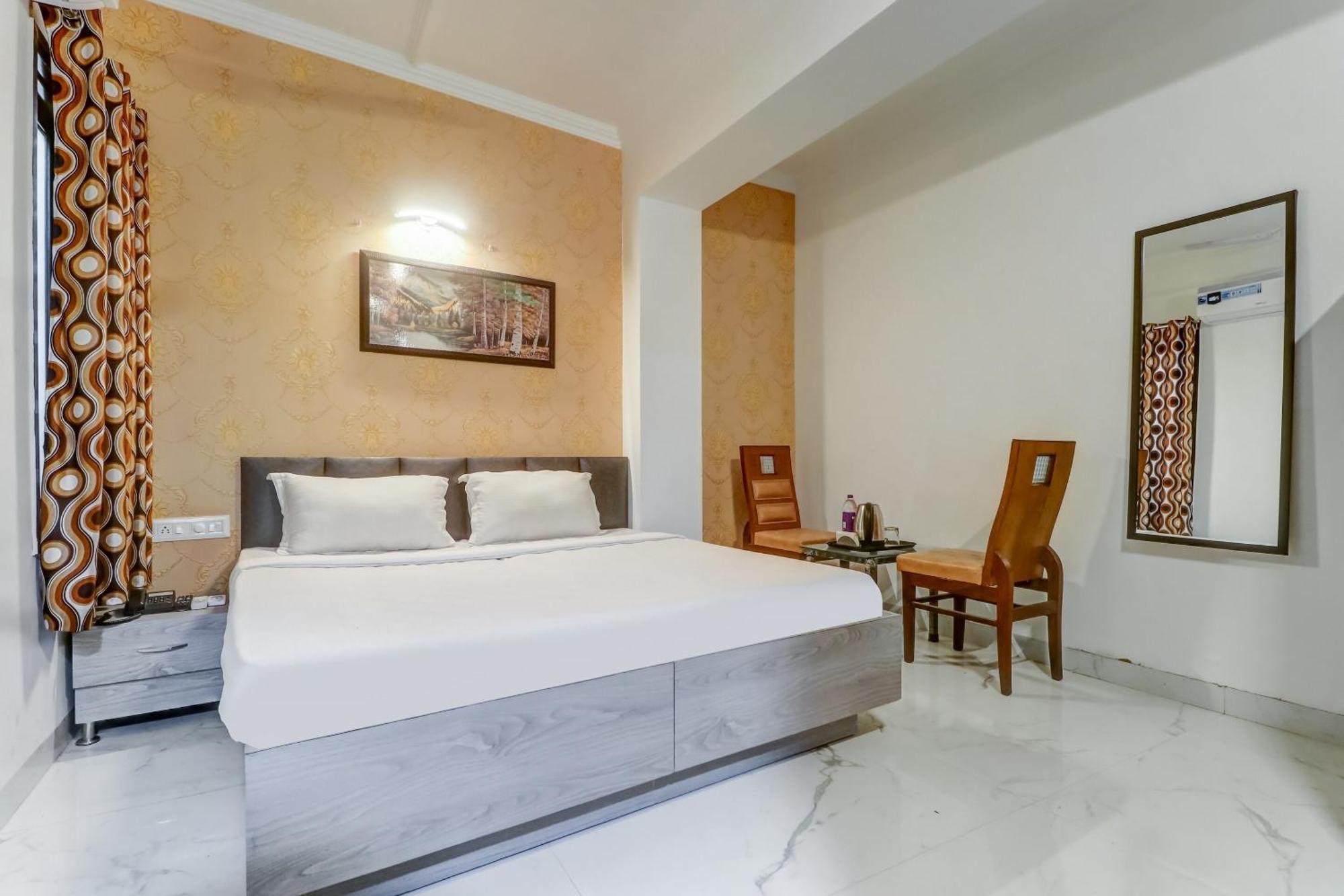 Townhouse Hotel Ludhiana Bagian luar foto